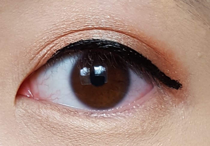 Eyeliner Tajam Panduan Lengkap Riasan Mata